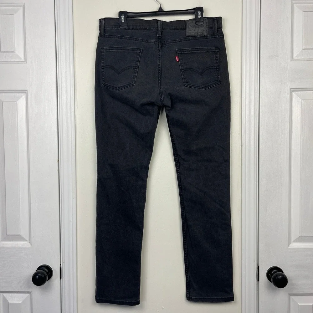 Levis these levis